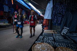 BIB: 6316, 6395
                            <button type="button" onclick="openModal(22795451)" class="btn btn-primary btn-sm float-right btn-popup" data-toggle="modal" data-target=".modal-high-quality">
                        <i class="fas fa-shopping-cart"></i> Add to Cart
                    </button>
                                            <button type="button" onclick="isThisMe(22795451, true)" class="btn btn-success btn-sm float-right btn-popup btn-isme hidden" data-toggle="tooltip" data-placement="bottom" title="นี่คือรูปของคุณใช่ไหม คลิกที่นี่เพื่อเอาเข้าอัลบั้ม">
                        <i class="fas fa-plus"></i> Add to album
                    </button>
                    <button type="button" onclick="isThisMe(22795451, false)" class="btn btn-warning btn-sm float-right btn-popup btn-isnotme hidden">
                        <i class="fas fa-ban"></i> Remove from album
                    </button>